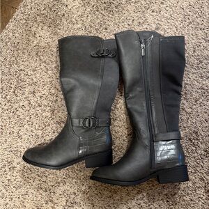 Women's Gray Boots